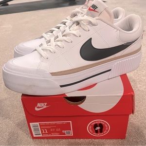 Nike legacy court lift size 11